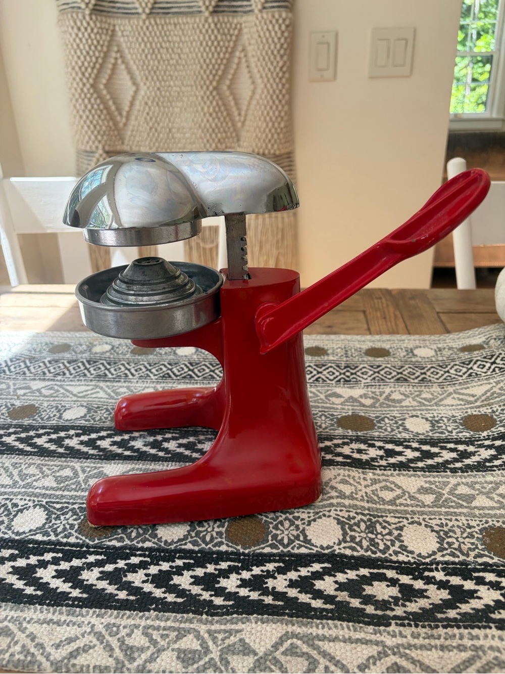 Juice King Vintage Manual Red Citrus Juicer - Picture 4 of 7
